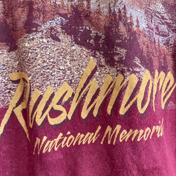 Mount Rushmore National Park Maroon AOP Graphic T shirt Size Medium Destination - Picture 12 of 16
